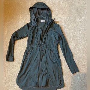 ATHLETA RAINCOAT